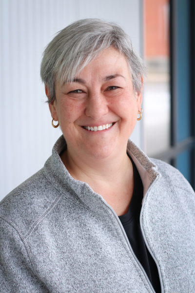 Headshot of Michelle Ennis